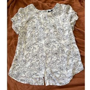 41 Hawthorn Lakynn Lattice Detail Blouse